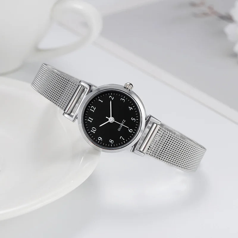Kleine Armbanduhr 
